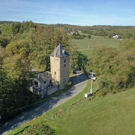 Dom wakacyjny La Tour De Serinchamps